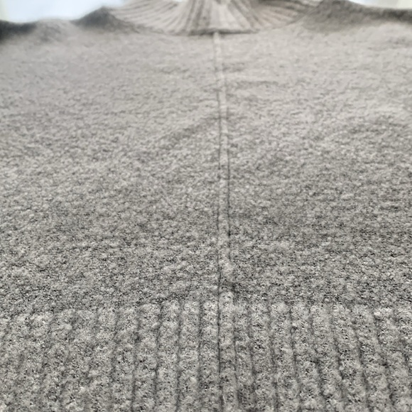 Romeo & Juliet Grey Sweater - Picture 4 of 10